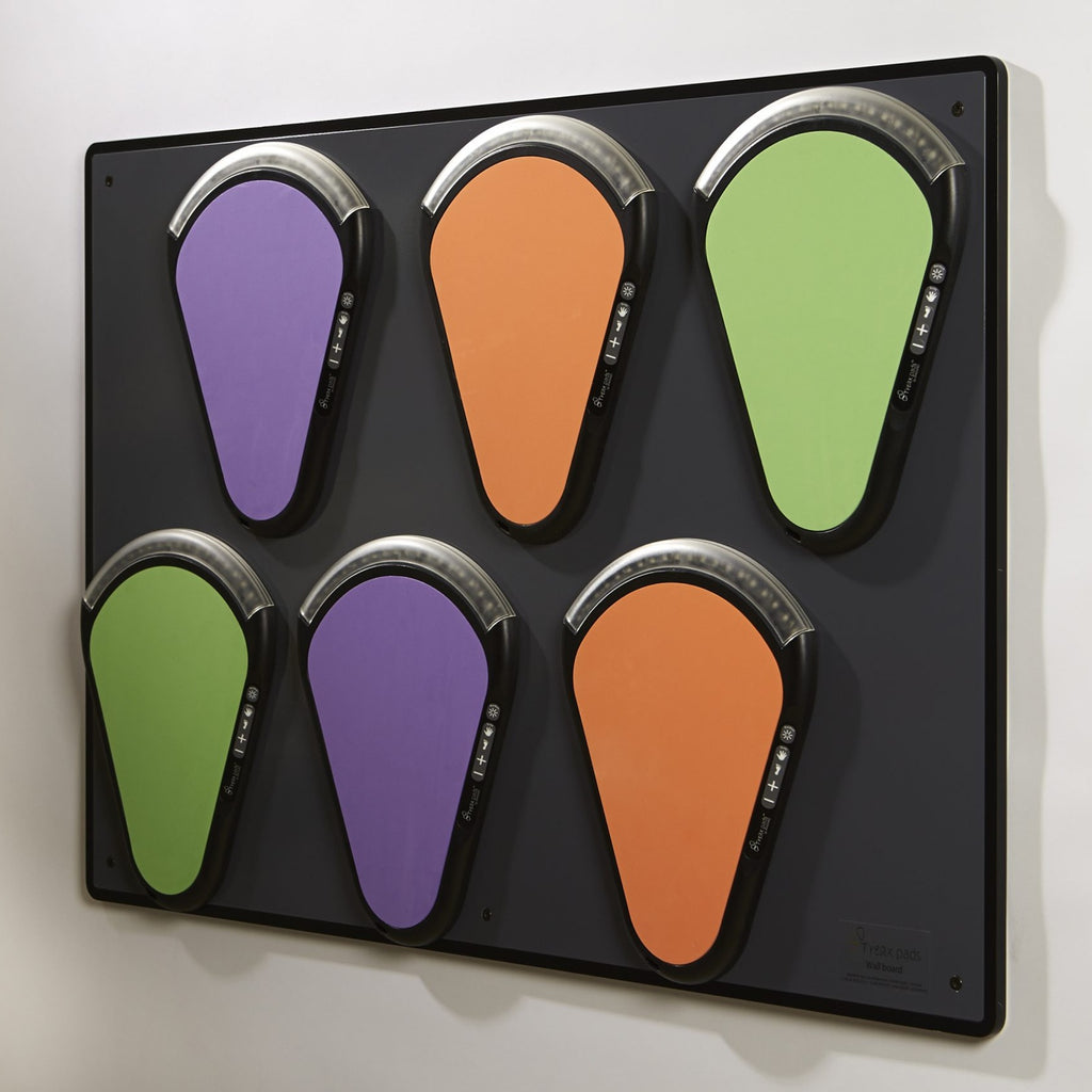 Afbeeelding van het spel TREAX, muurbevestiging bord, speciaal geselecteerd  voor ouderen met dementie.