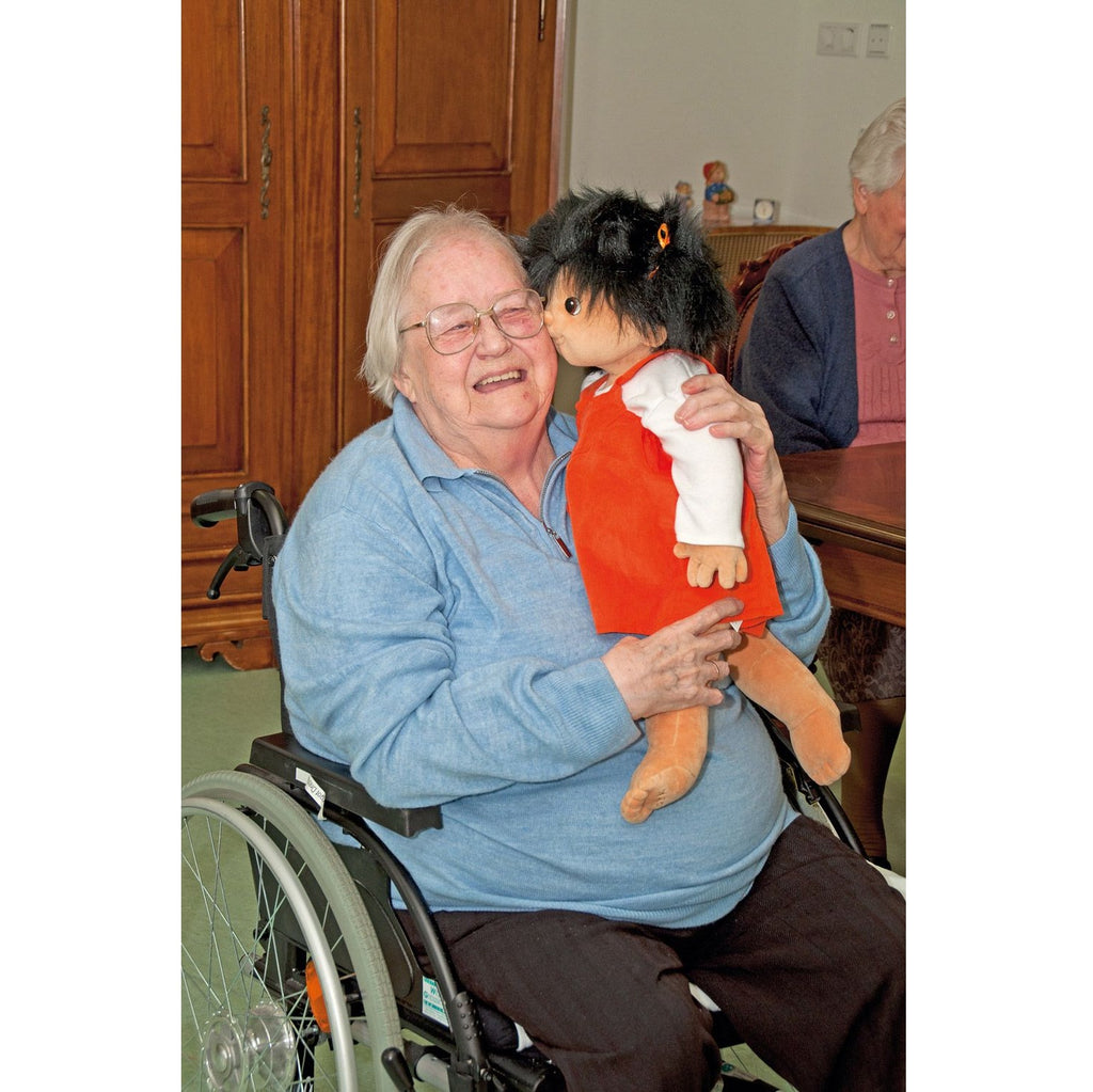 Afbeeelding van het spel Empathiepop Emelie, speciaal geselecteerd  voor ouderen met dementie.