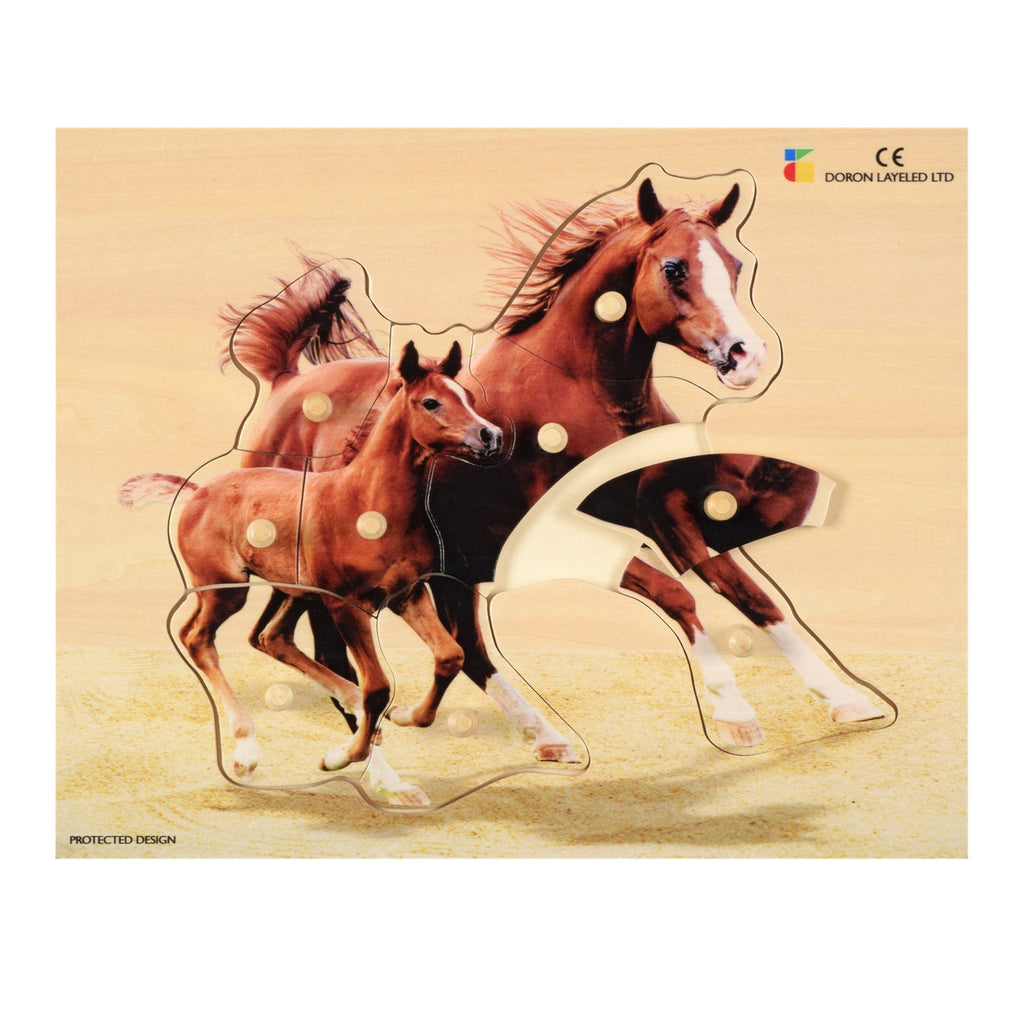 Afbeeelding van het spel Houten Puzzel Paard en Veulen, speciaal geselecteerd  voor ouderen met dementie.