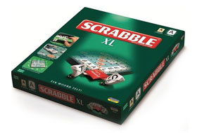Doos van Scrabble XXL, speciaal ontworpen met grote stukken voor veel speelplezier voor ouderen